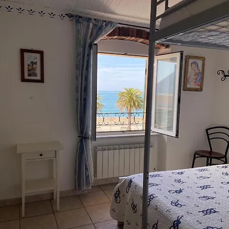 דירה A Window To The Sea ריבה טריגוסו