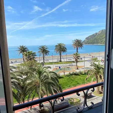 A Window To The Sea Апартаменты Рива-Тригозо